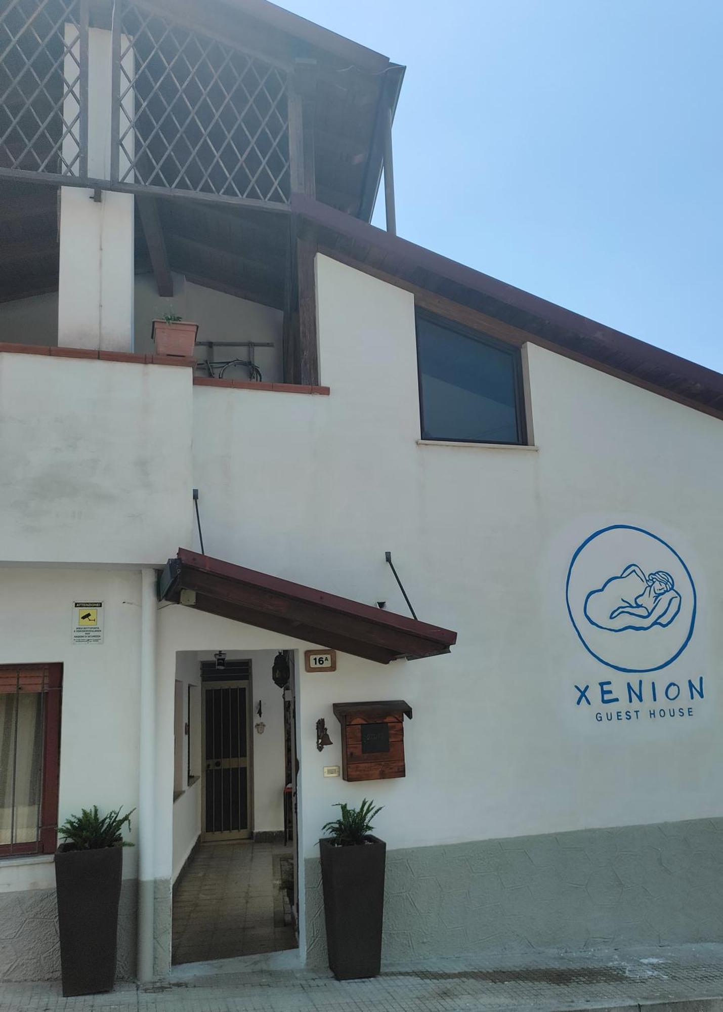 Xenion Guest House ヴィッラ・サン・ジョヴァンニ エクステリア 写真